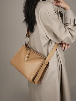 2023 Новая модная сумка через плечо Кожаная ниша Высококачественная одноплечевая простая повседневная мягкая кожаная сумка-подушка для женщин