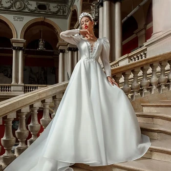 популярные V-образным вырезом Свадебные платья А-образного силуэта Длинные рукава-фонарики Кружевные аппликации Свадебные платья На заказ