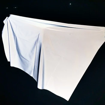  Высокая видимость Серебристая светоотражающая ткань Серый мягкий материал Пришив для одежды Аксессуары для одеждыРазмер 1,4 м x 0,95 м