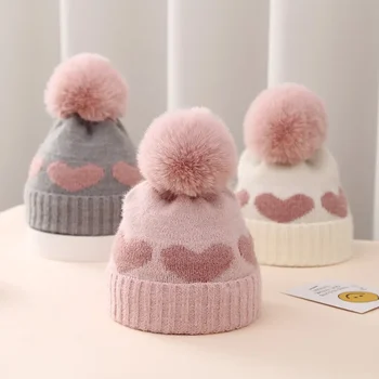 2023 Новые осенне-зимние детские вязаные шапки Акриловые двухслойные теплые шапочки для малышей Милые сердечки для новорожденных для детей 0-12 месяцев